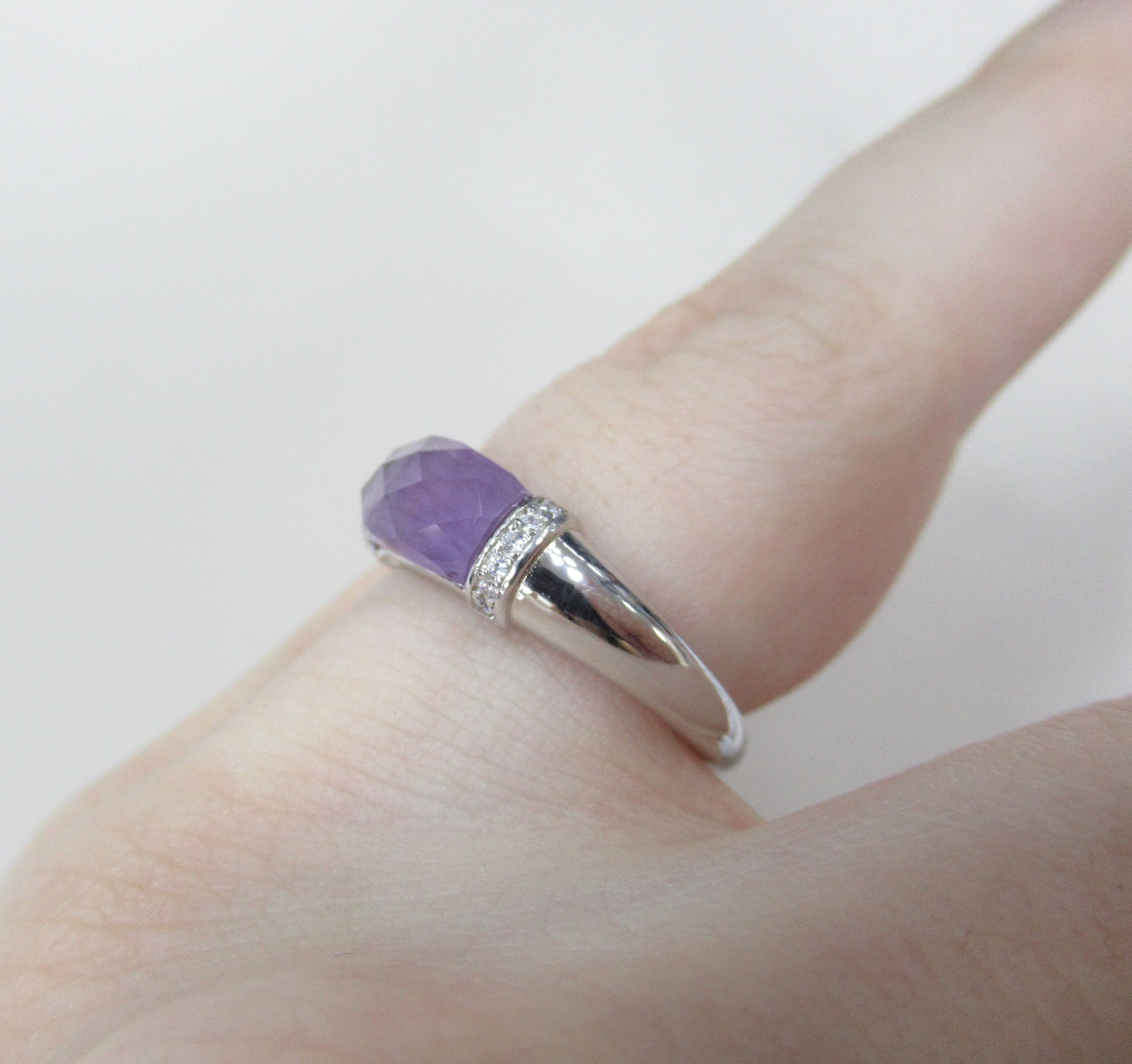 Серебряное кольцо с аметистом